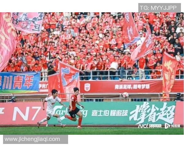 世界足球明星足球嘉年华盛典激情四溢球迷齐聚共庆足球梦想与荣耀的盛宴 世界足球明星足球嘉年华盛典激情四溢球迷齐聚共庆足球梦想与荣耀的盛宴